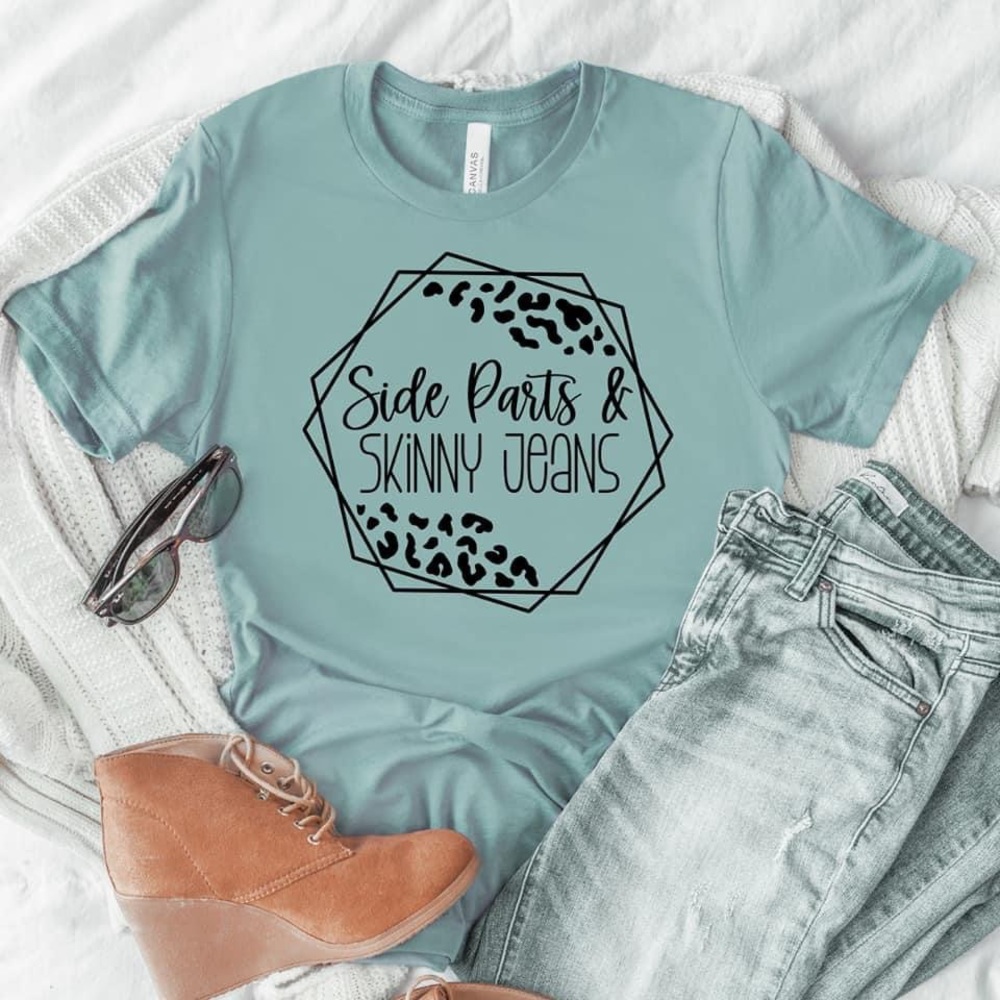 Side part and skinny jeans